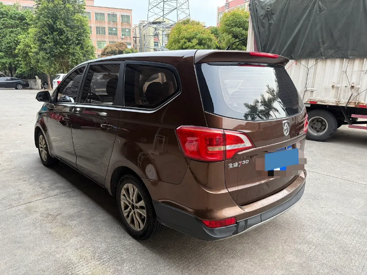 2016 BaoJun 560 1.5T 150HP L4 6MT,autocango,china used car exporter,china ev exporter,chinese used car exporter,chinese used ev exporter