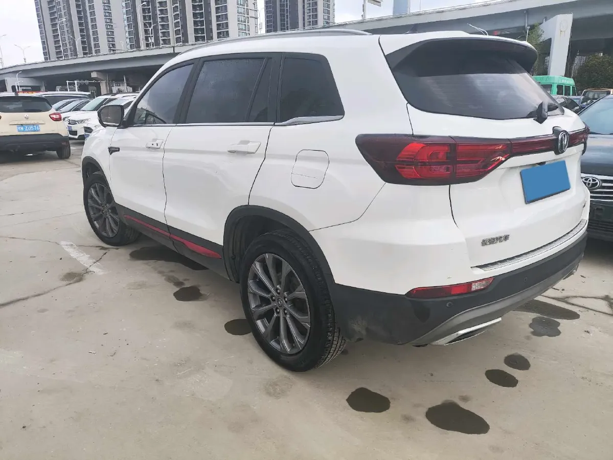 2022 ChangAn CS75 1.5T 180HP L4 7DCT,autocango,china used car exporter,china ev exporter,chinese used car exporter,chinese used ev exporter