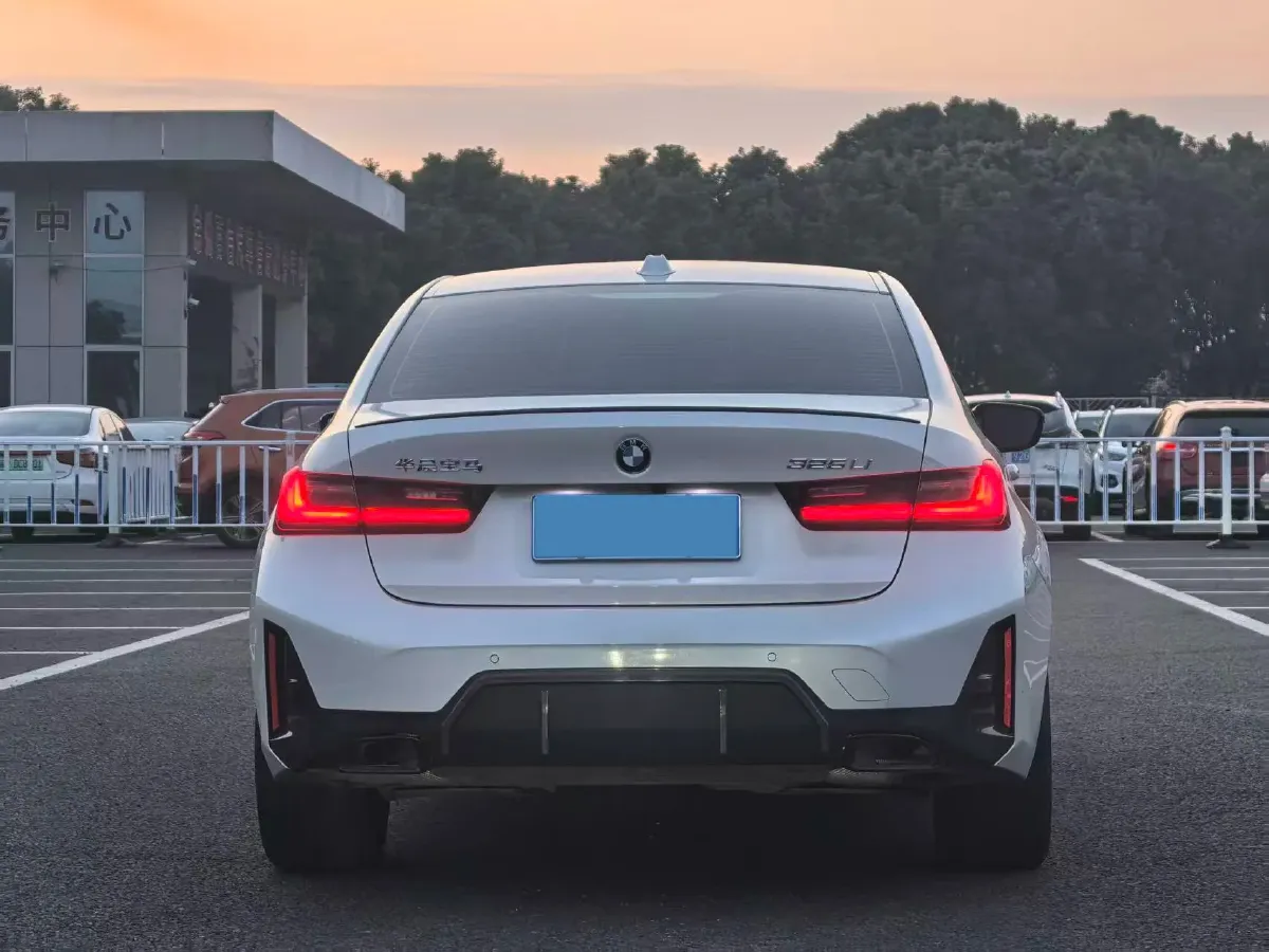 2023 BMW 3 Series 2.0T 184HP L4 8AT,autocango,china used car exporter,china ev exporter,chinese used car exporter,chinese used ev exporter