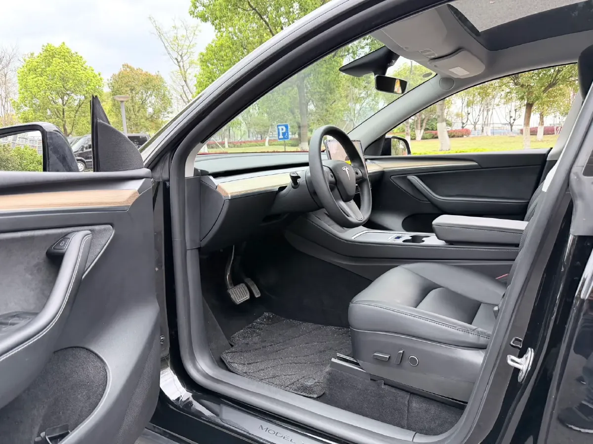 2022 Tesla Model Y BEV 60KWH,autocango,china used car exporter,china ev exporter,chinese used car exporter,chinese used ev exporter