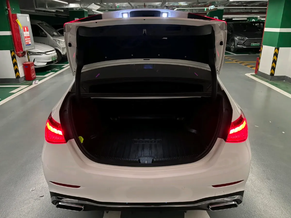 2022 Mercedes-Benz C Class 1.5T 204HP L4 9AT,autocango,china used car exporter,china ev exporter,chinese used car exporter,chinese used ev exporter