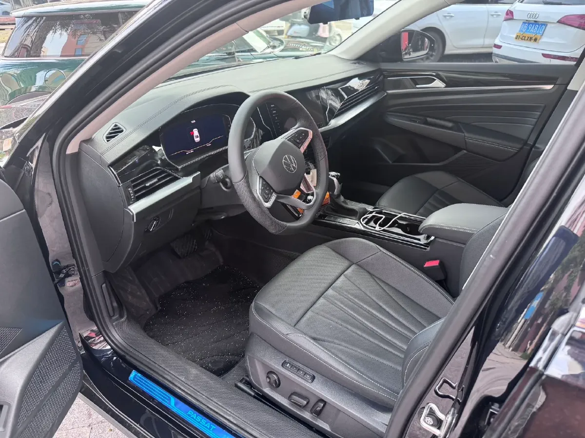 2024 Volkswagen Passat 2.0T 186HP L4 7DCT,autocango,china used car exporter,china ev exporter,chinese used car exporter,chinese used ev exporter