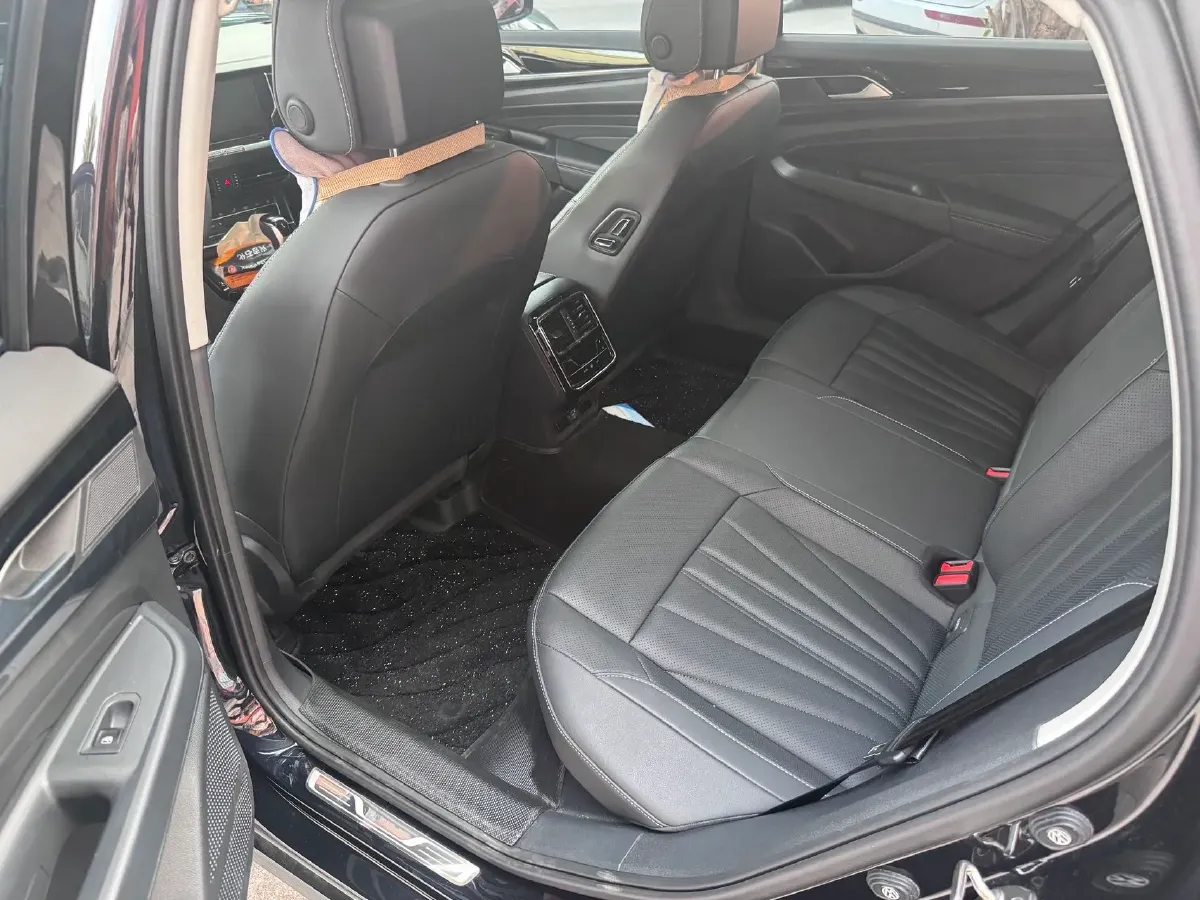 2024 Volkswagen Passat 2.0T 186HP L4 7DCT,autocango,china used car exporter,china ev exporter,chinese used car exporter,chinese used ev exporter