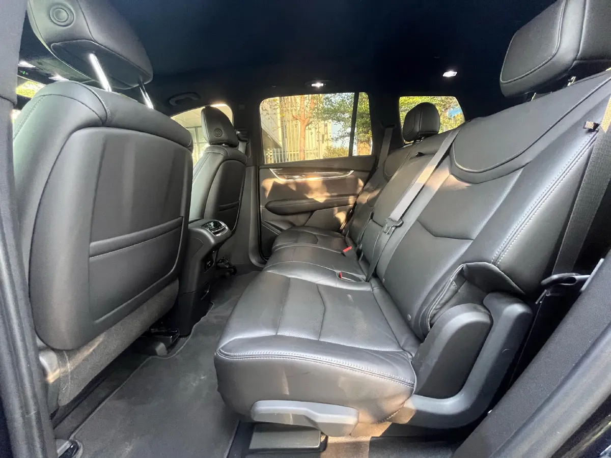 2020 Cadillac XT6 2.0T 237HP L4 9AT,autocango,china used car exporter,china ev exporter,chinese used car exporter,chinese used ev exporter