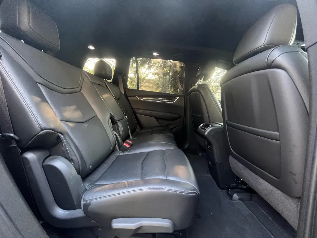 2020 Cadillac XT6 2.0T 237HP L4 9AT,autocango,china used car exporter,china ev exporter,chinese used car exporter,chinese used ev exporter