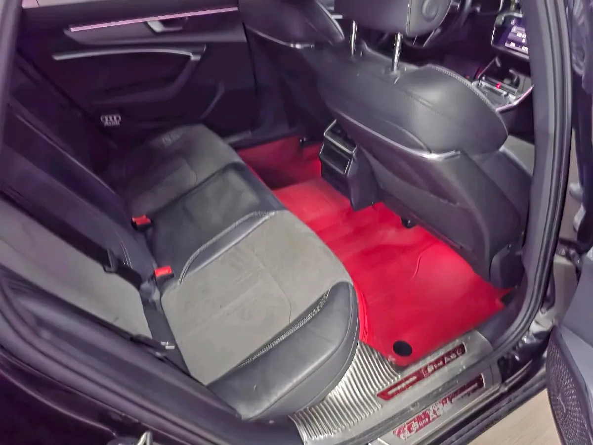 2022 Audi A6L 2.0T 190HP L4 7DCT,autocango,china used car exporter,china ev exporter,chinese used car exporter,chinese used ev exporter