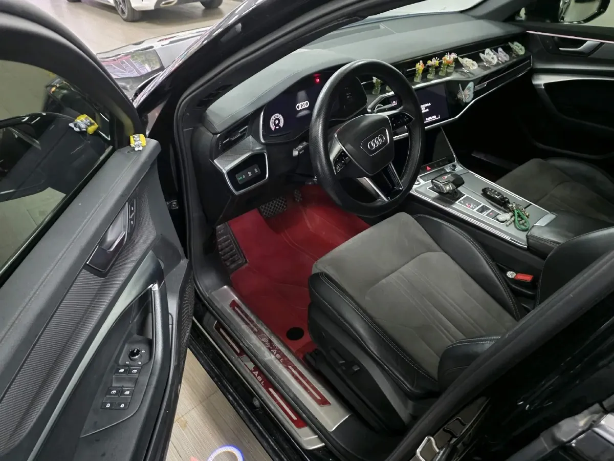 2022 Audi A6L 2.0T 190HP L4 7DCT,autocango,china used car exporter,china ev exporter,chinese used car exporter,chinese used ev exporter