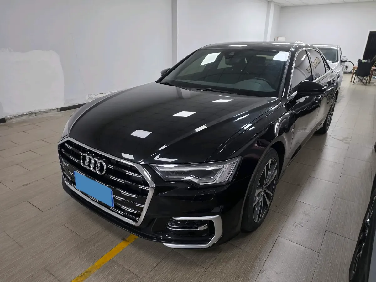 2022 Audi A6L 2.0T 190HP L4 7DCT,autocango,china used car exporter,china ev exporter,chinese used car exporter,chinese used ev exporter