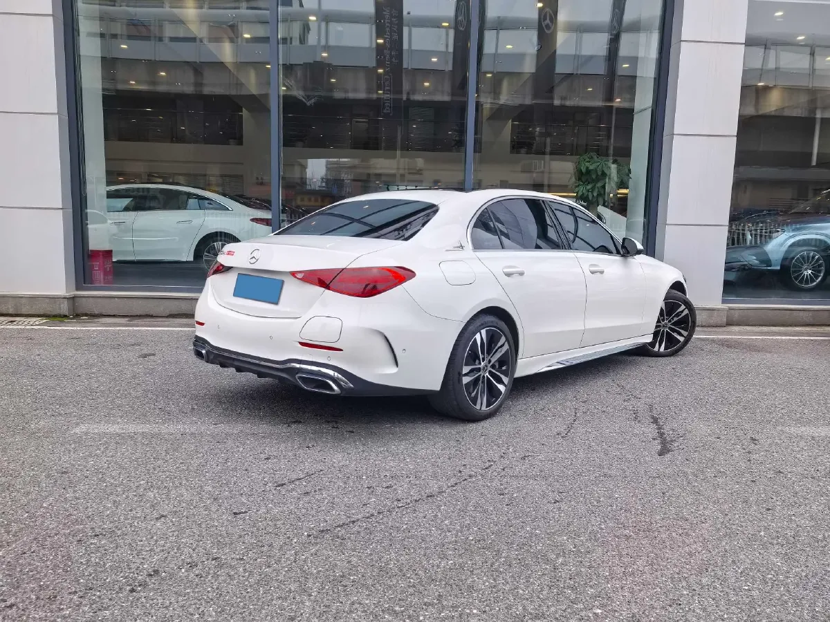 2025 Mercedes-Benz C Class 2.0T 204HP L4 9AT PHEV 25.4KWH,autocango,china used car exporter,china ev exporter,chinese used car exporter,chinese used ev exporter