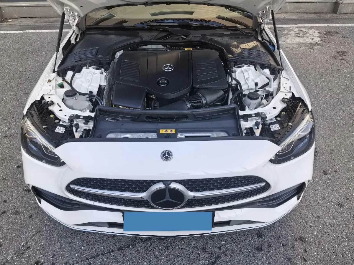2025 Mercedes-Benz C Class 2.0T 204HP L4 9AT PHEV 25.4KWH,autocango,china used car exporter,china ev exporter,chinese used car exporter,chinese used ev exporter