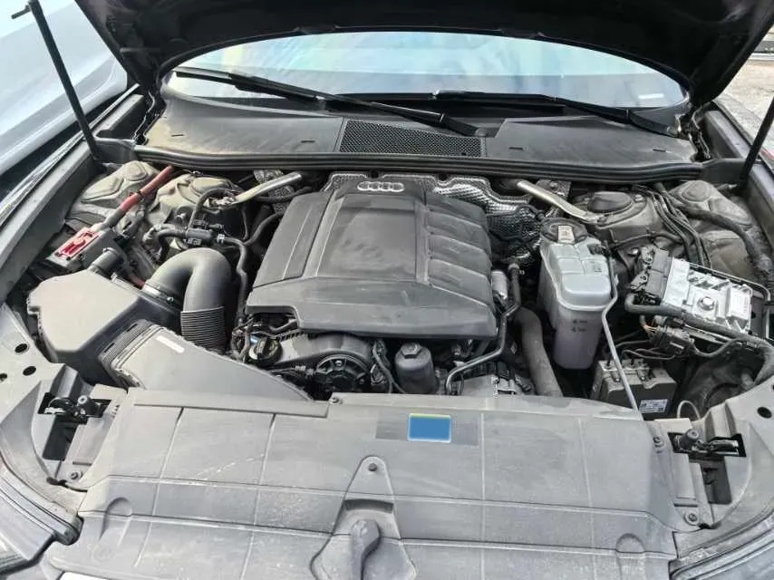 2021 Audi A6L 2.0T 190HP L4 7DCT,autocango,china used car exporter,china ev exporter,chinese used car exporter,chinese used ev exporter