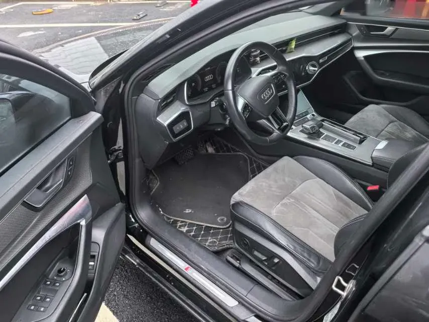 2021 Audi A6L 2.0T 190HP L4 7DCT,autocango,china used car exporter,china ev exporter,chinese used car exporter,chinese used ev exporter