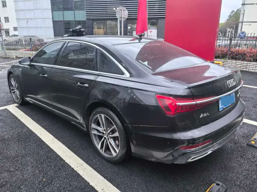 2021 Audi A6L 2.0T 190HP L4 7DCT,autocango,china used car exporter,china ev exporter,chinese used car exporter,chinese used ev exporter