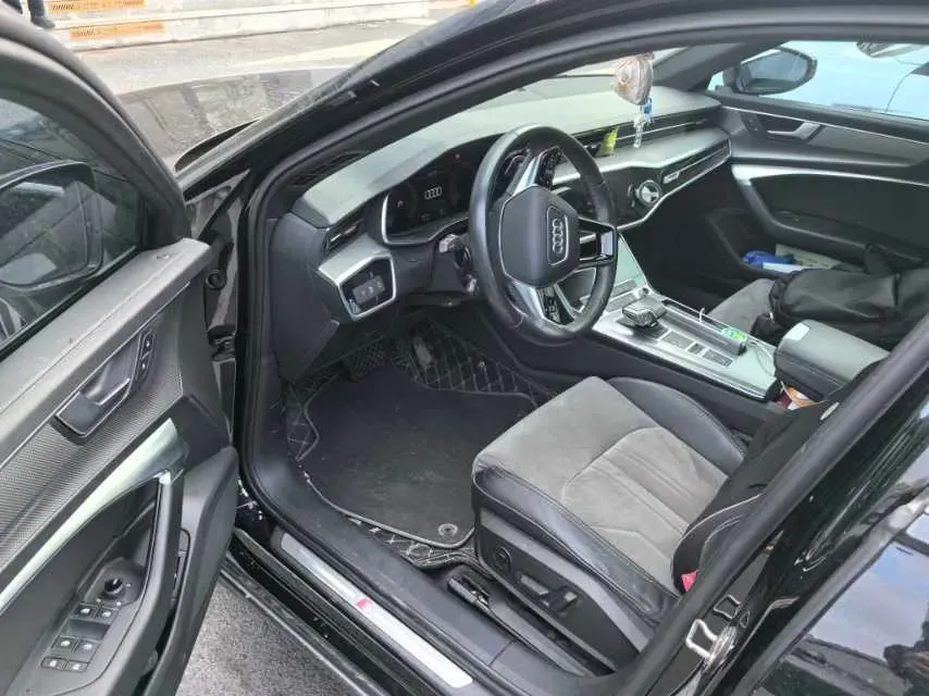 2021 Audi A6L 2.0T 190HP L4 7DCT,autocango,china used car exporter,china ev exporter,chinese used car exporter,chinese used ev exporter