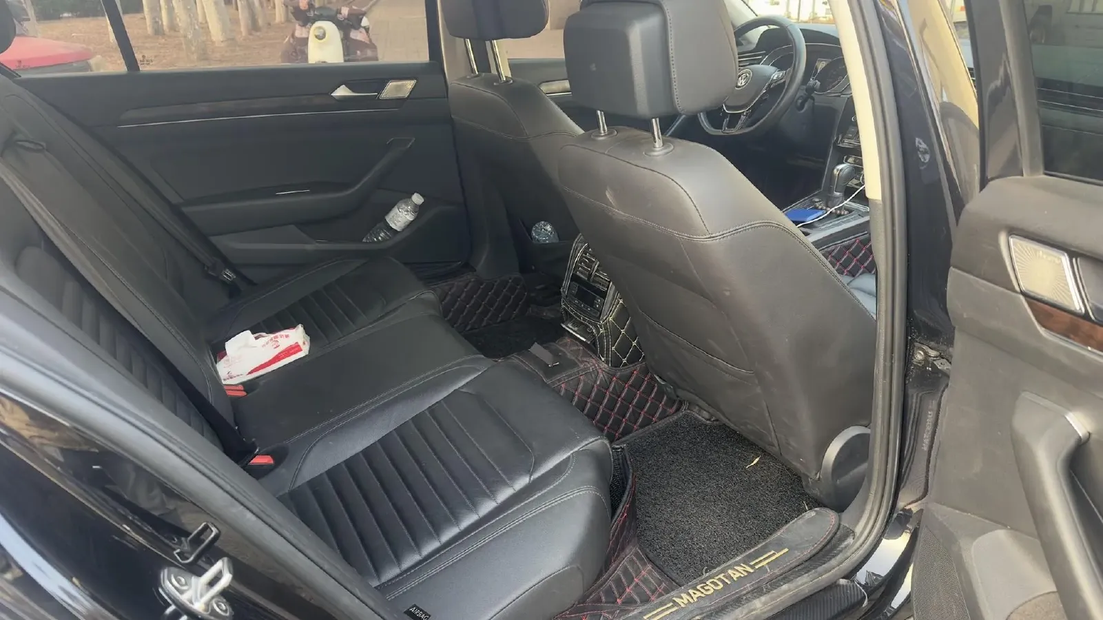 2019 Volkswagen Magotan 2.0T 186HP L4 7DCT,autocango,china used car exporter,china ev exporter,chinese used car exporter,chinese used ev exporter