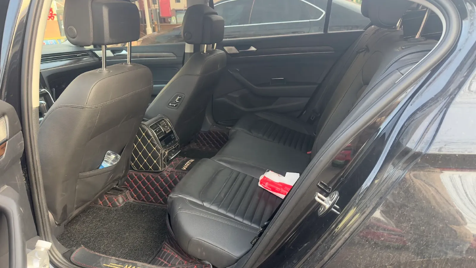 2019 Volkswagen Magotan 2.0T 186HP L4 7DCT,autocango,china used car exporter,china ev exporter,chinese used car exporter,chinese used ev exporter