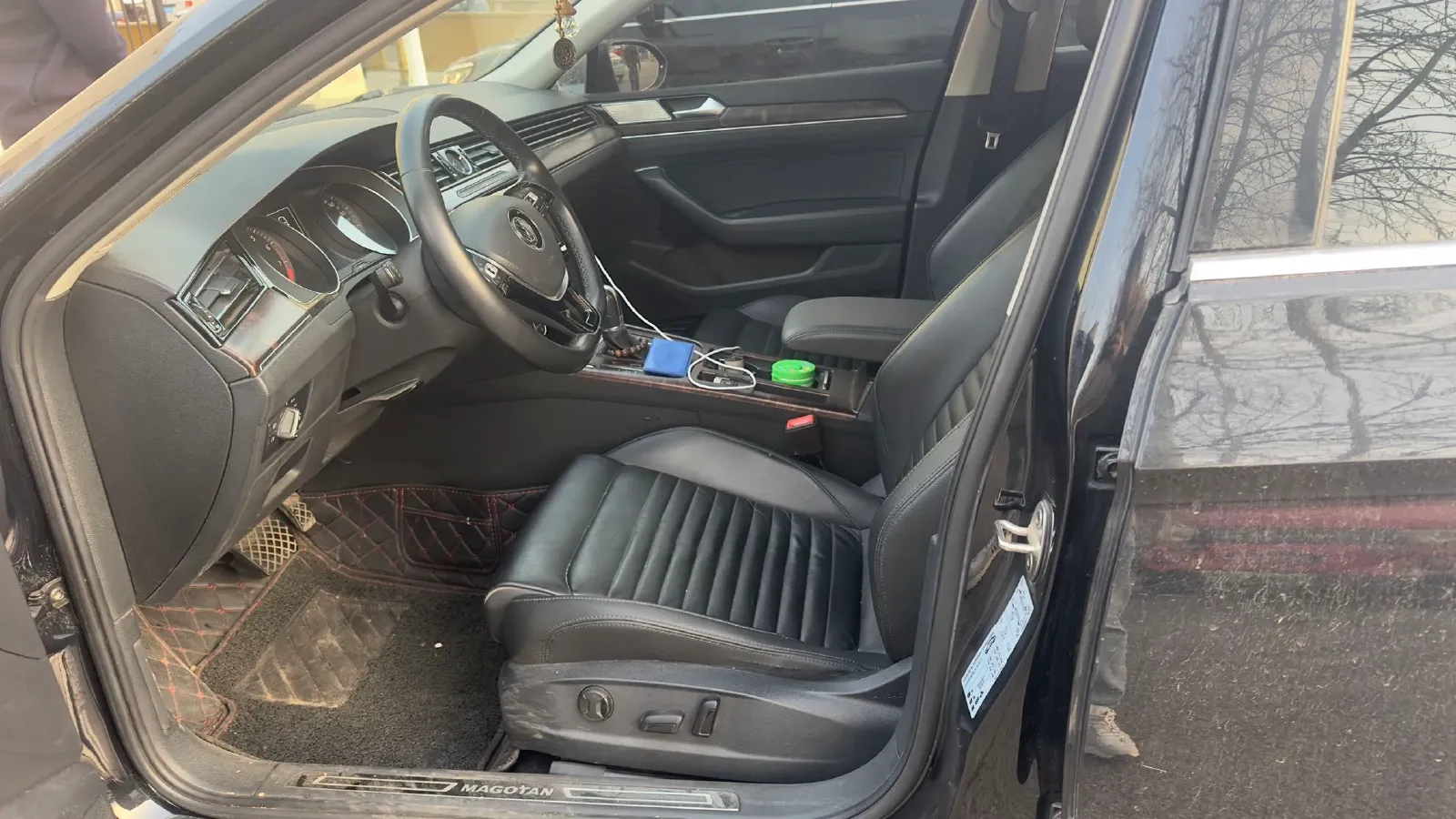 2019 Volkswagen Magotan 2.0T 186HP L4 7DCT,autocango,china used car exporter,china ev exporter,chinese used car exporter,chinese used ev exporter