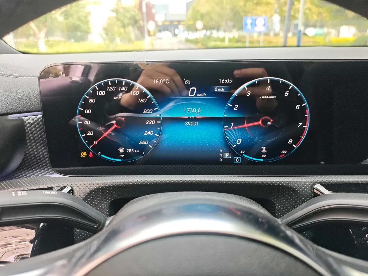 2022 Mercedes-Benz A Class 1.3T 163HP L4 7DCT,autocango,china used car exporter,china ev exporter,chinese used car exporter,chinese used ev exporter