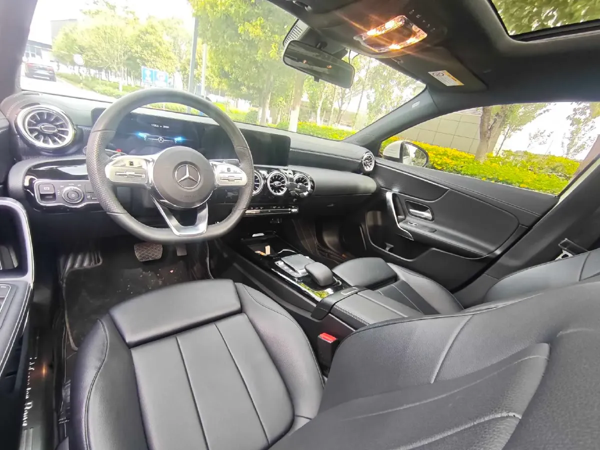 2022 Mercedes-Benz A Class 1.3T 163HP L4 7DCT,autocango,china used car exporter,china ev exporter,chinese used car exporter,chinese used ev exporter