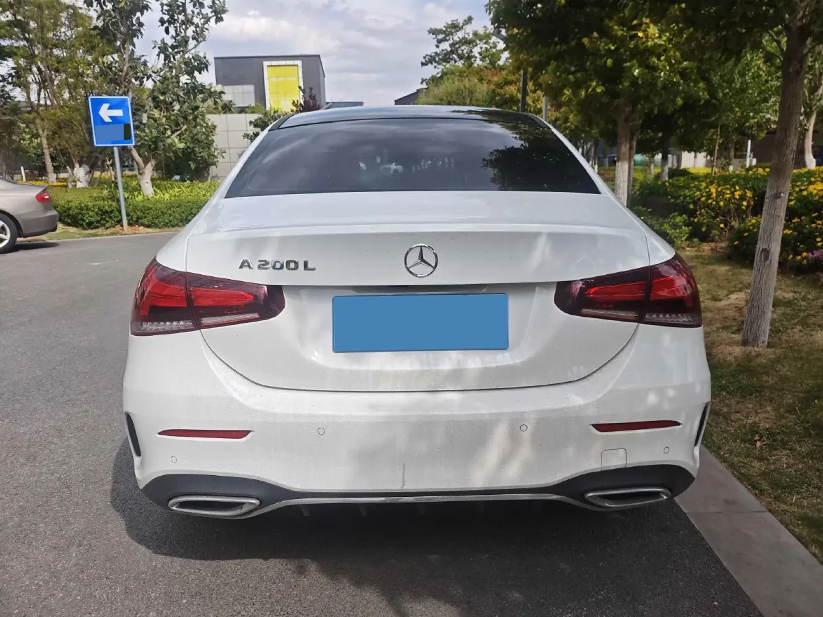 2022 Mercedes-Benz A Class 1.3T 163HP L4 7DCT,autocango,china used car exporter,china ev exporter,chinese used car exporter,chinese used ev exporter