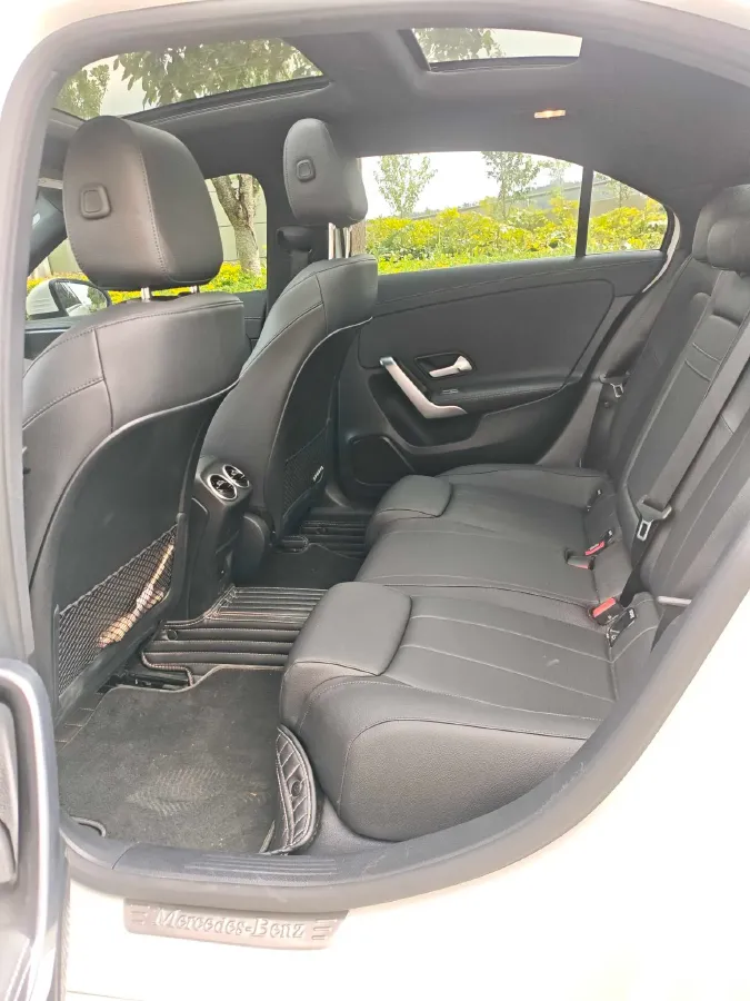 2022 Mercedes-Benz A Class 1.3T 163HP L4 7DCT,autocango,china used car exporter,china ev exporter,chinese used car exporter,chinese used ev exporter