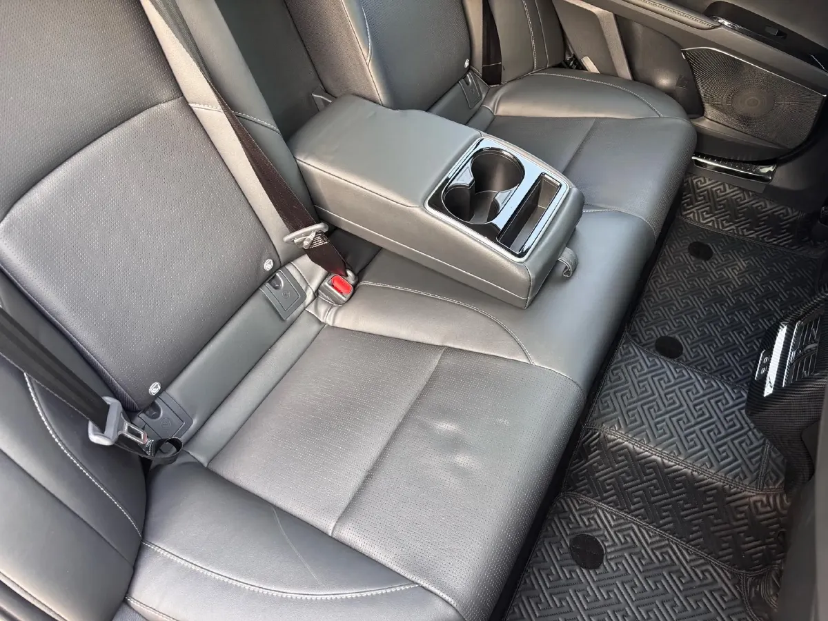 2024 Toyota Camry 2.0L 173HP L4 CVT,autocango,china used car exporter,china ev exporter,chinese used car exporter,chinese used ev exporter