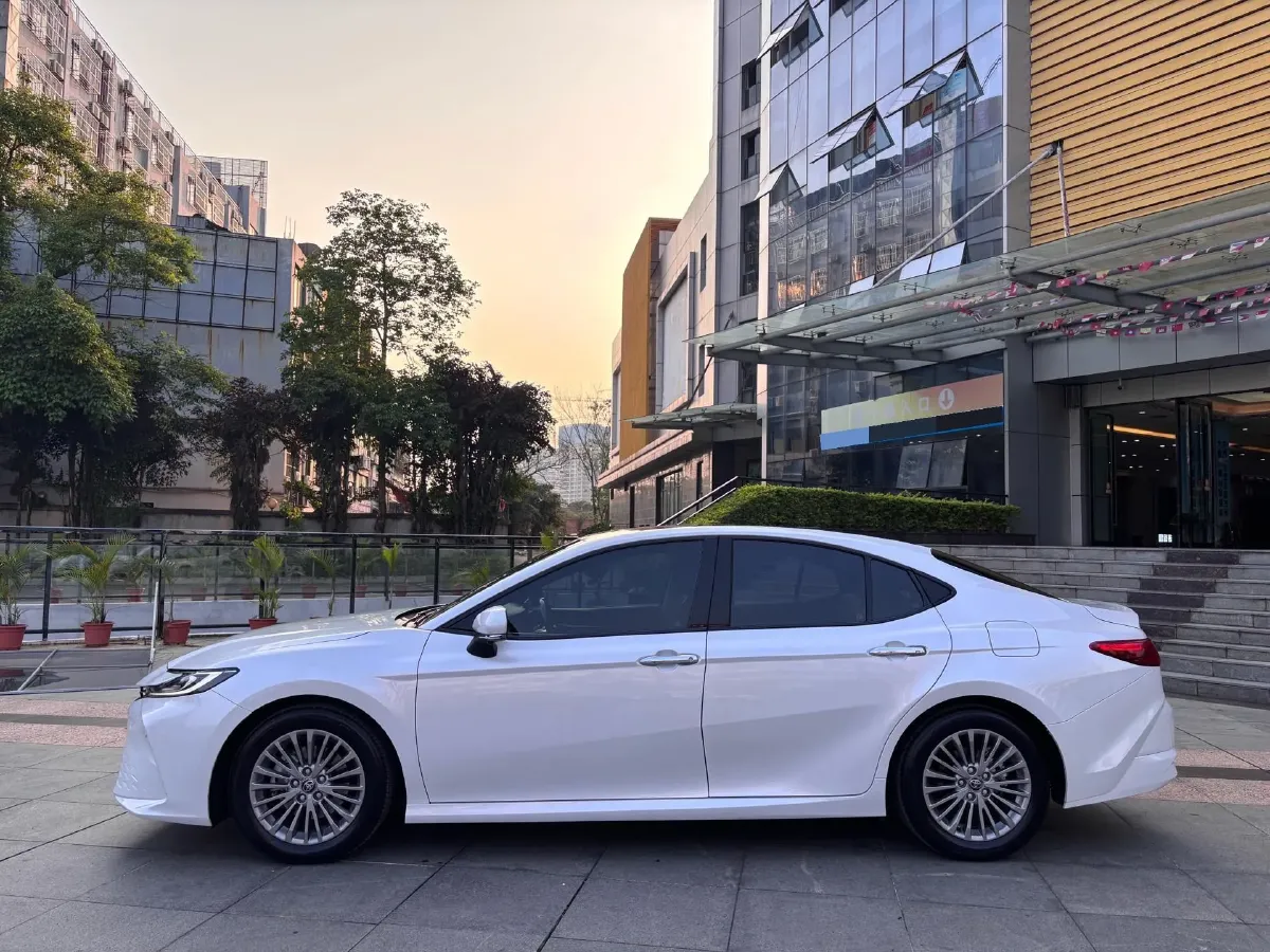 2024 Toyota Camry 2.0L 173HP L4 CVT,autocango,china used car exporter,china ev exporter,chinese used car exporter,chinese used ev exporter