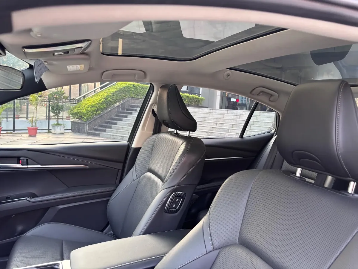 2024 Toyota Camry 2.0L 173HP L4 CVT,autocango,china used car exporter,china ev exporter,chinese used car exporter,chinese used ev exporter