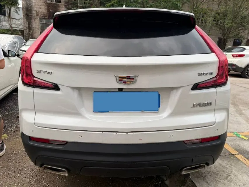 2022 Cadillac XT4 2.0T 237HP L4 9AT,autocango,china used car exporter,china ev exporter,chinese used car exporter,chinese used ev exporter