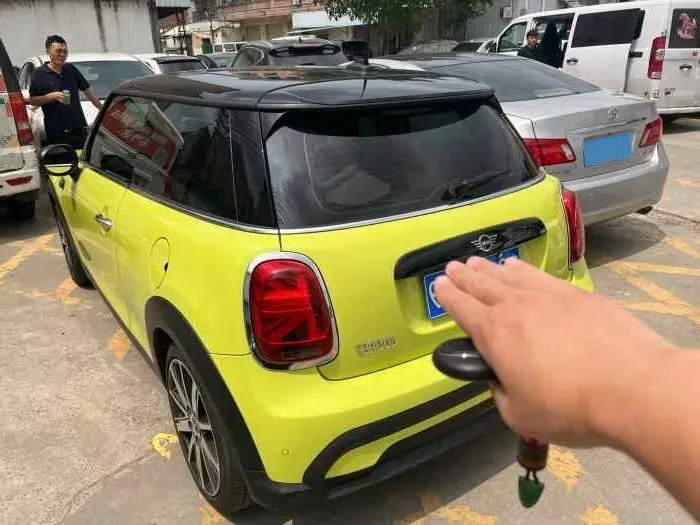 2023 MINI MINI 1.5T 136HP L3 7DCT,autocango,china used car exporter,china ev exporter,chinese used car exporter,chinese used ev exporter