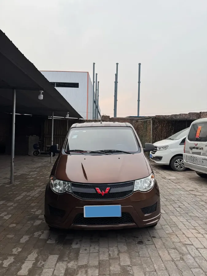 2015 WuLing HongGuang 1.5L 112HP L4 5MT,autocango,china used car exporter,china ev exporter,chinese used car exporter,chinese used ev exporter