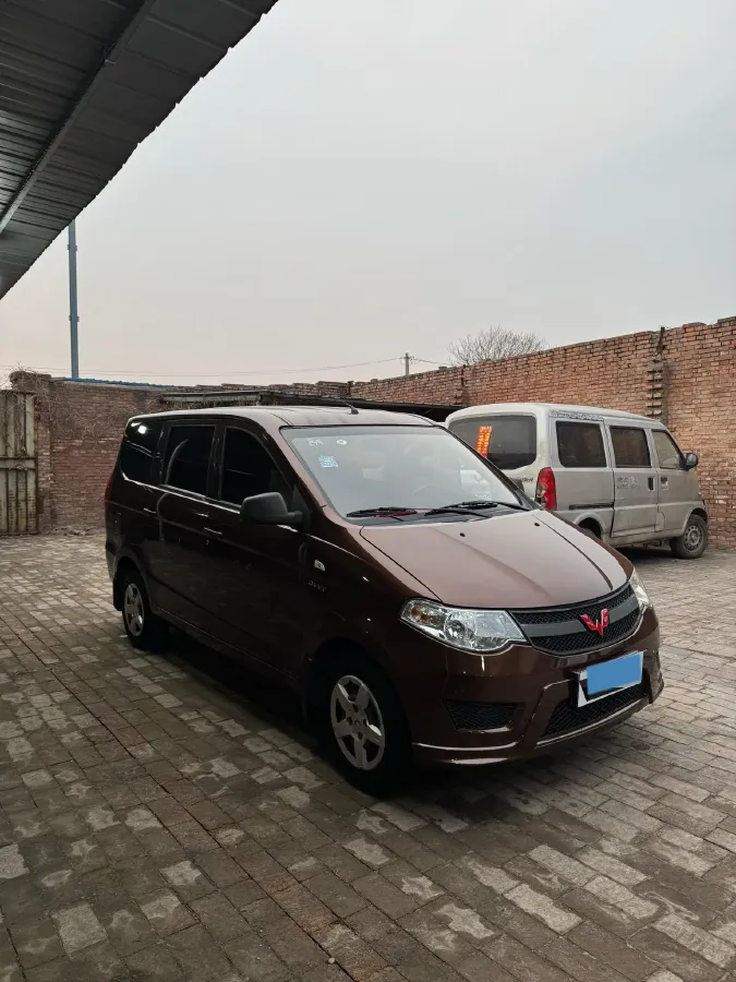 2015 WuLing HongGuang 1.5L 112HP L4 5MT,autocango,china used car exporter,china ev exporter,chinese used car exporter,chinese used ev exporter