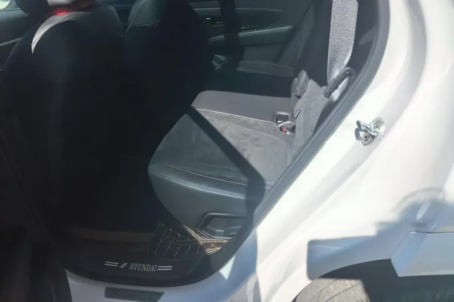 2025 MAXUS XinTu V70 2.0T 150HP L4 9AT,autocango,china used car exporter,china ev exporter,chinese used car exporter,chinese used ev exporter