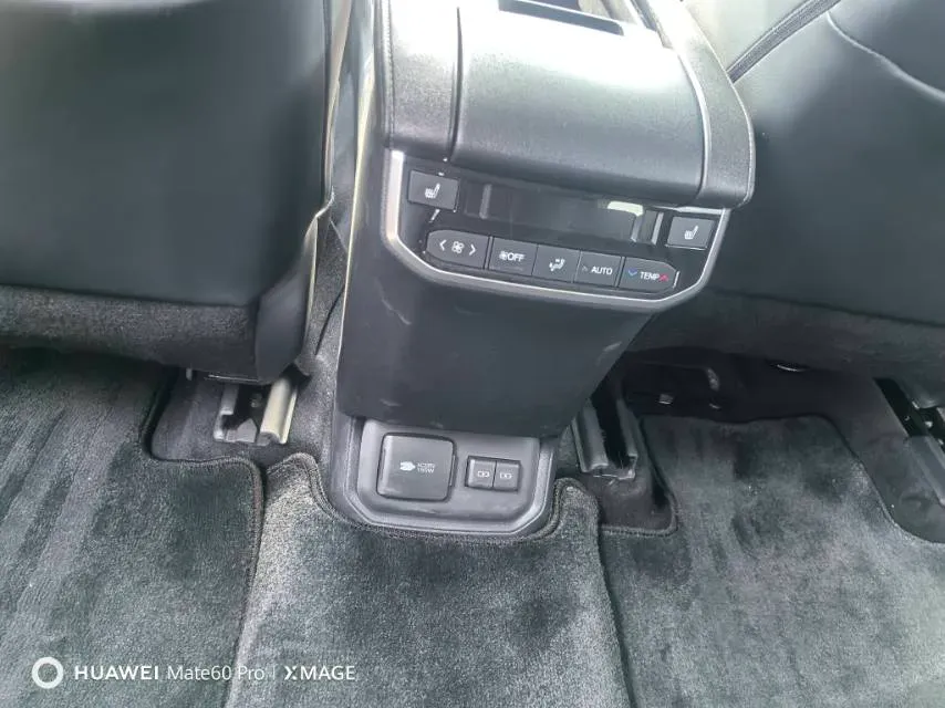 2024 Toyota Highlander 2.5L 189HP L4 E-CVT Hybrid,autocango,china used car exporter,china ev exporter,chinese used car exporter,chinese used ev exporter