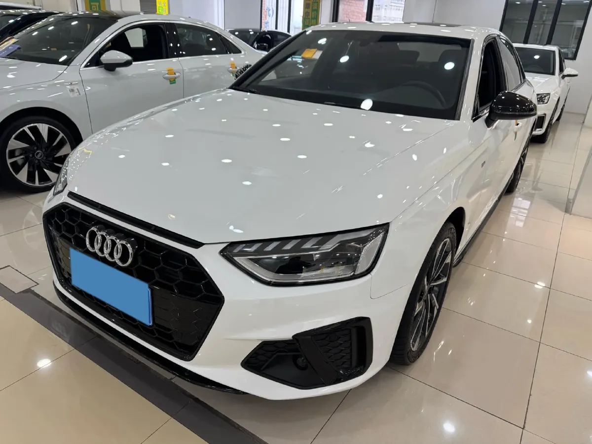 2023 Audi A4L 2.0T 190HP L4 7DCT,autocango,china used car exporter,china ev exporter,chinese used car exporter,chinese used ev exporter