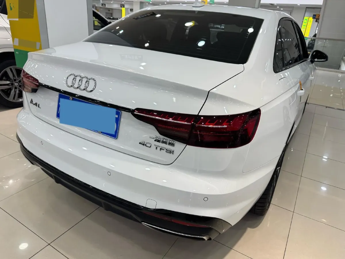 2023 Audi A4L 2.0T 190HP L4 7DCT,autocango,china used car exporter,china ev exporter,chinese used car exporter,chinese used ev exporter