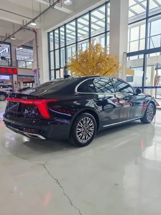 2023 HongQi H5 2.0T 224HP L4 8AT,autocango,china used car exporter,china ev exporter,chinese used car exporter,chinese used ev exporter