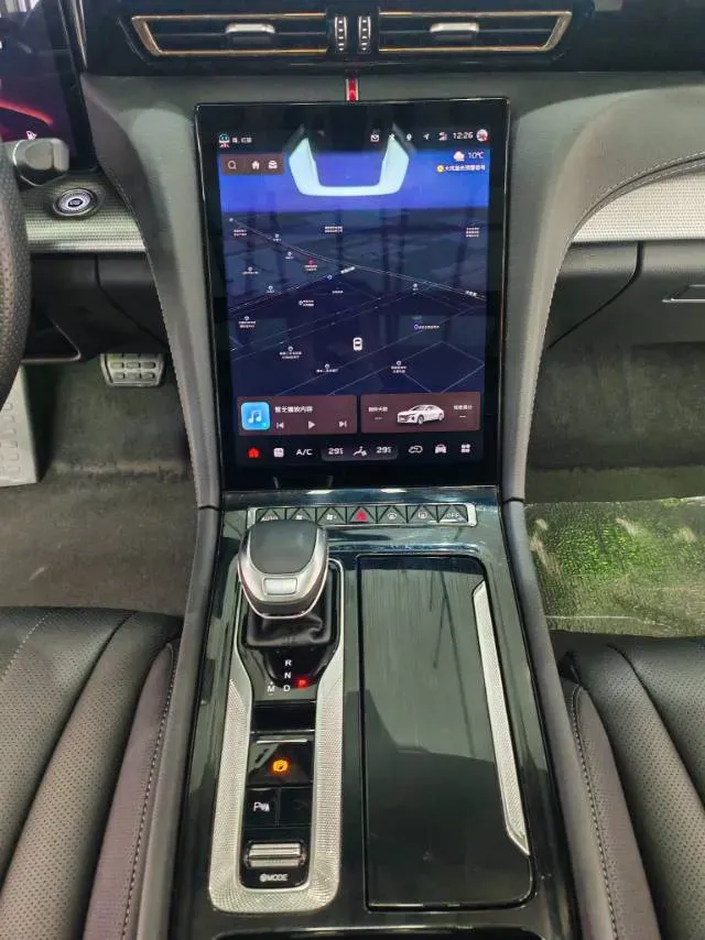 2023 HongQi H5 2.0T 224HP L4 8AT,autocango,china used car exporter,china ev exporter,chinese used car exporter,chinese used ev exporter