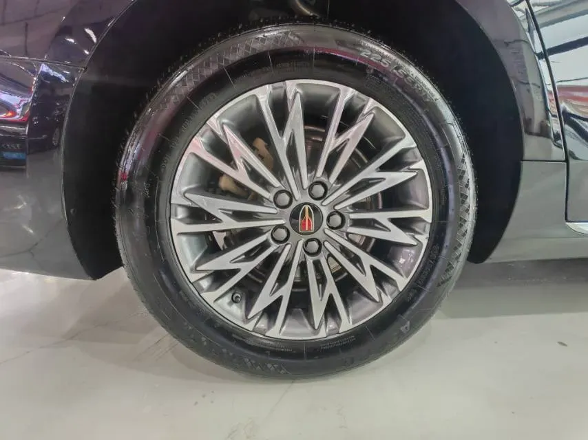 2023 HongQi H5 2.0T 224HP L4 8AT,autocango,china used car exporter,china ev exporter,chinese used car exporter,chinese used ev exporter