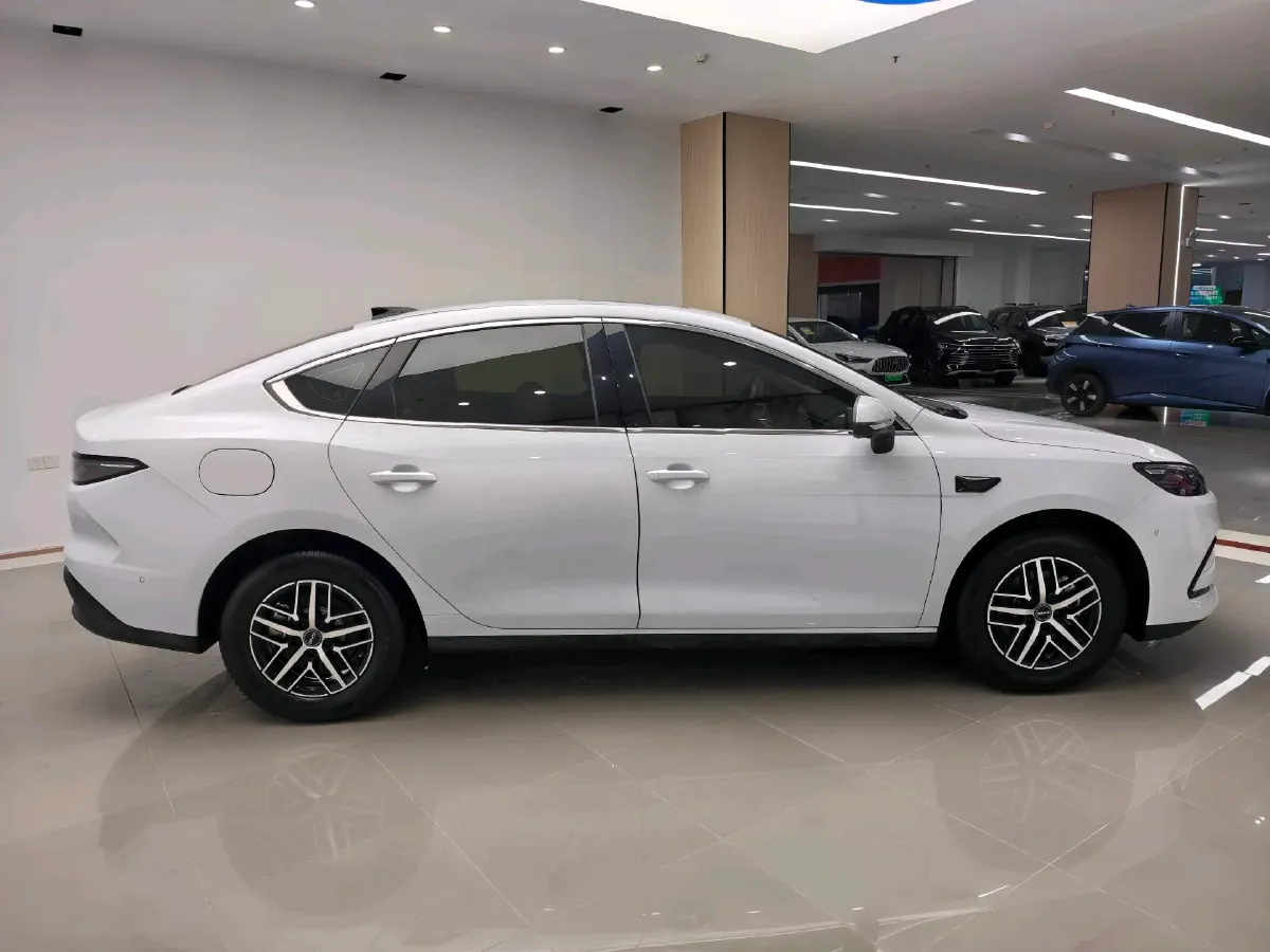 2025 BYD Seal05 DM-i 1.5L 101HP L4 E-CVT PHEV 15.87KWH,autocango,china used car exporter,china ev exporter,chinese used car exporter,chinese used ev exporter