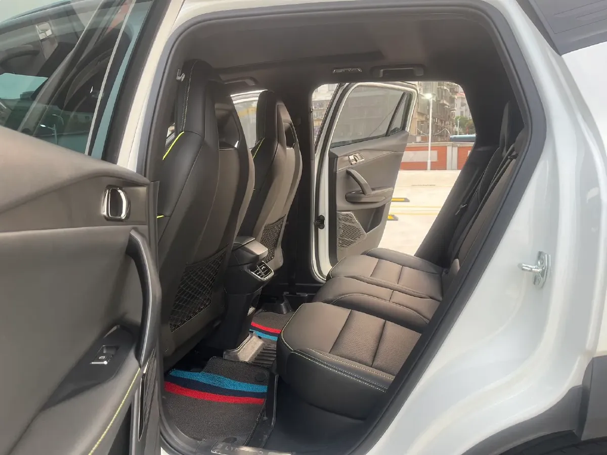 2023 LYNK&CO 06 1.5T 181HP L4 7DCT,autocango,china used car exporter,china ev exporter,chinese used car exporter,chinese used ev exporter