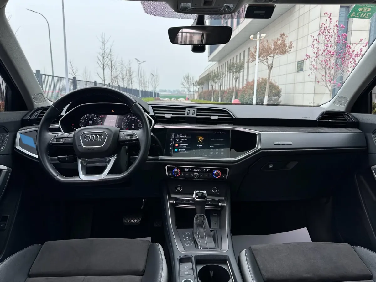 2022 Audi Q3 1.4T 150HP L4 7DCT,autocango,china used car exporter,china ev exporter,chinese used car exporter,chinese used ev exporter