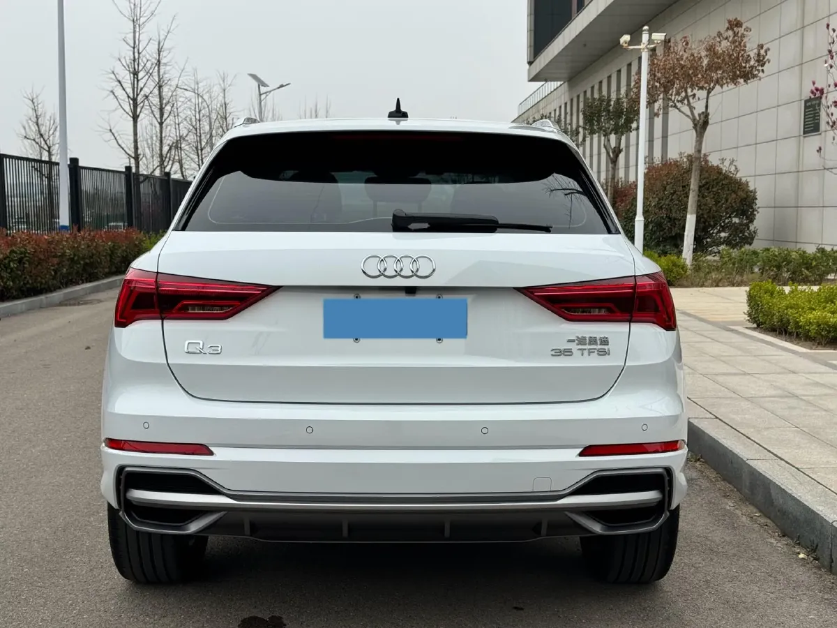 2022 Audi Q3 1.4T 150HP L4 7DCT,autocango,china used car exporter,china ev exporter,chinese used car exporter,chinese used ev exporter