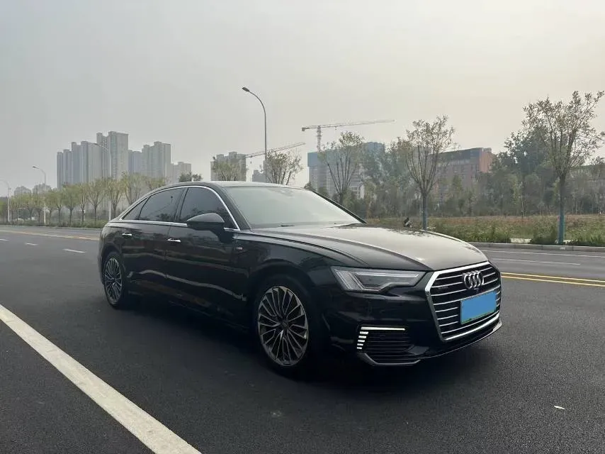 2020 Audi A6L 2.0T 252HP L4 7DCT PHEV 14.1KWH,autocango,china used car exporter,china ev exporter,chinese used car exporter,chinese used ev exporter