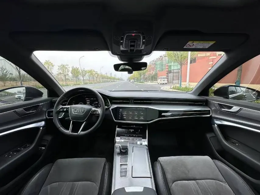 2020 Audi A6L 2.0T 252HP L4 7DCT PHEV 14.1KWH,autocango,china used car exporter,china ev exporter,chinese used car exporter,chinese used ev exporter