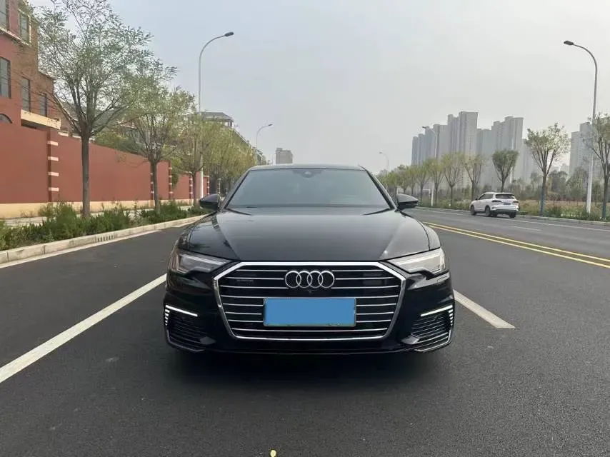 2020 Audi A6L 2.0T 252HP L4 7DCT PHEV 14.1KWH,autocango,china used car exporter,china ev exporter,chinese used car exporter,chinese used ev exporter