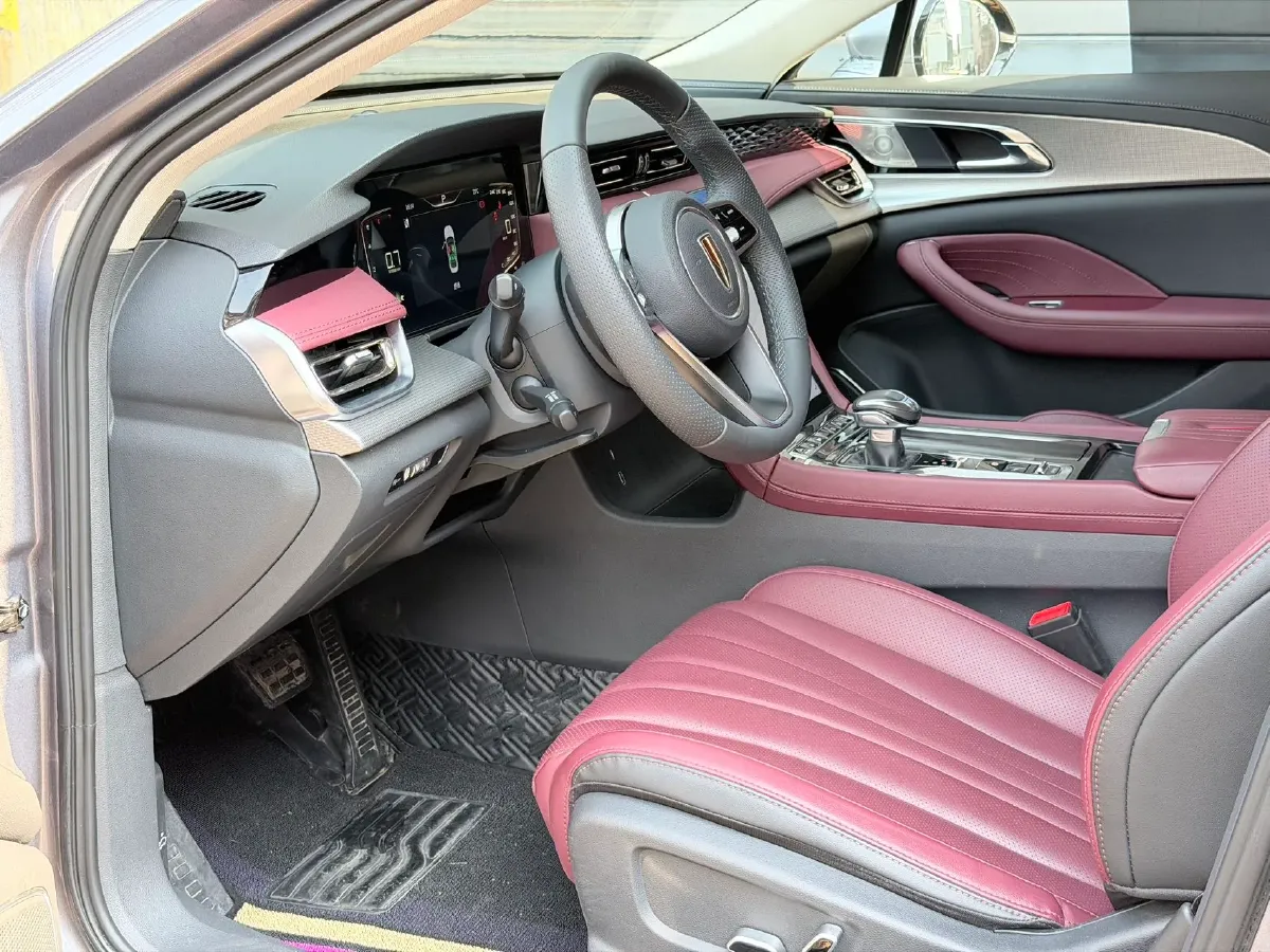 2023 HongQi H5 2.0T 224HP L4 8AT,autocango,china used car exporter,china ev exporter,chinese used car exporter,chinese used ev exporter