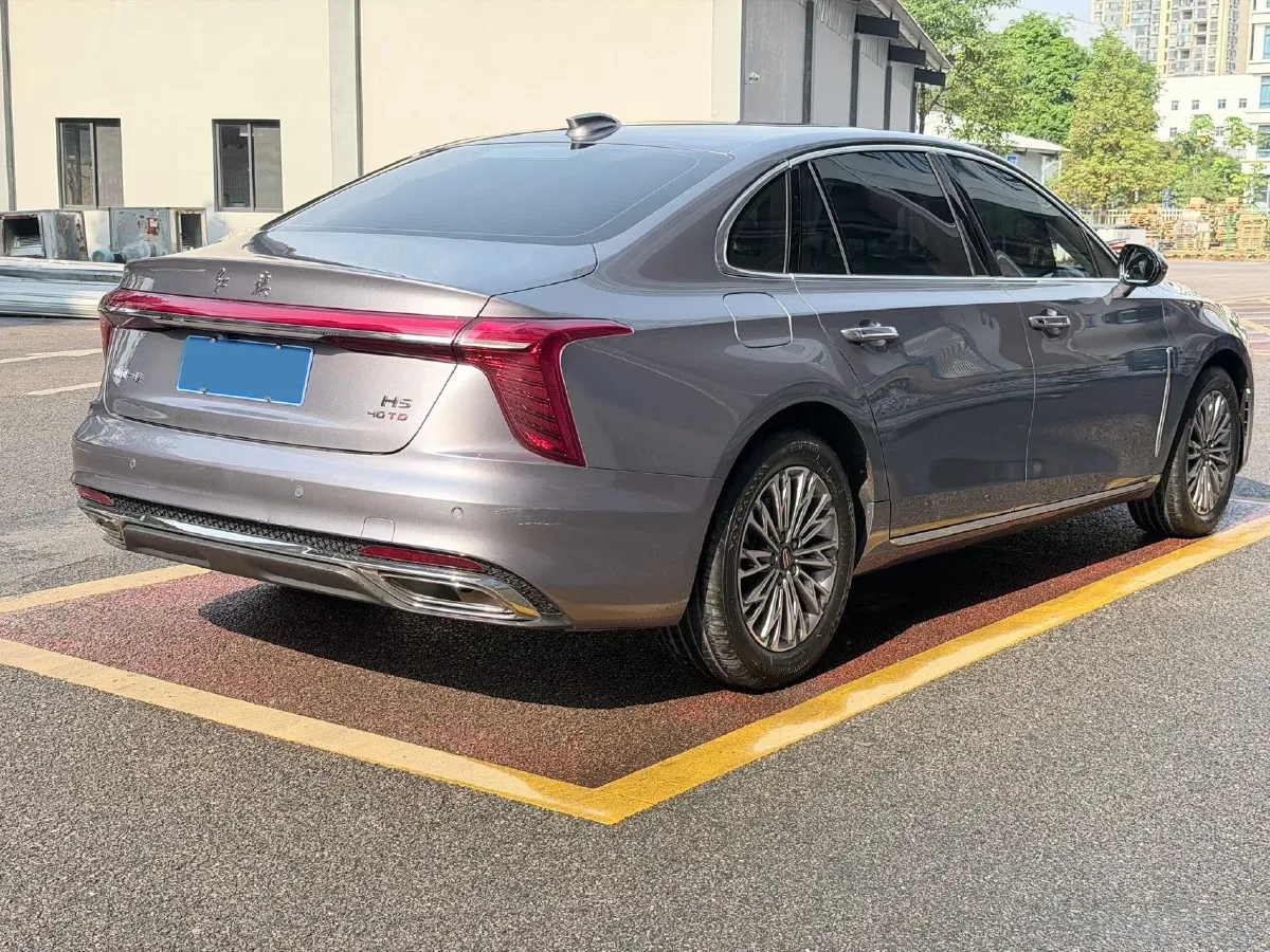 2023 HongQi H5 2.0T 224HP L4 8AT,autocango,china used car exporter,china ev exporter,chinese used car exporter,chinese used ev exporter