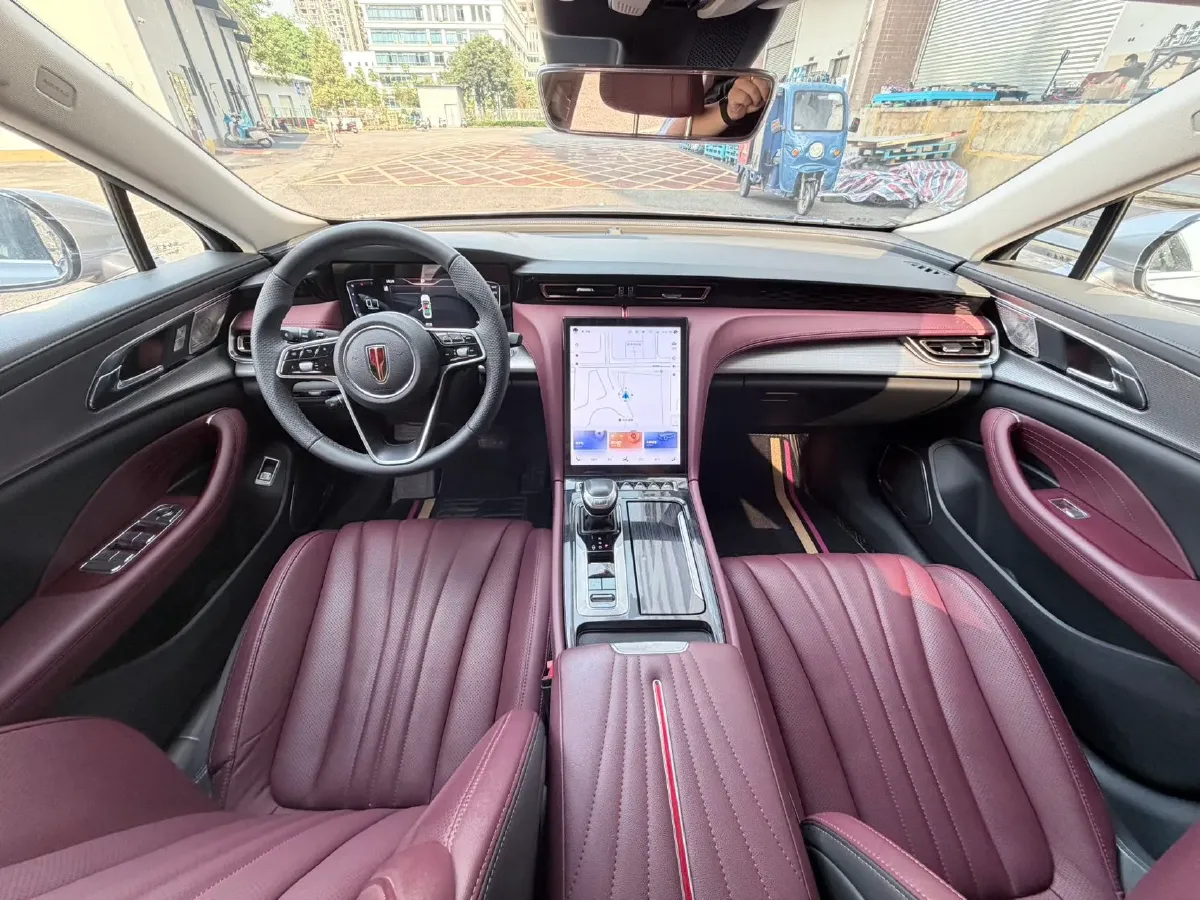 2023 HongQi H5 2.0T 224HP L4 8AT,autocango,china used car exporter,china ev exporter,chinese used car exporter,chinese used ev exporter