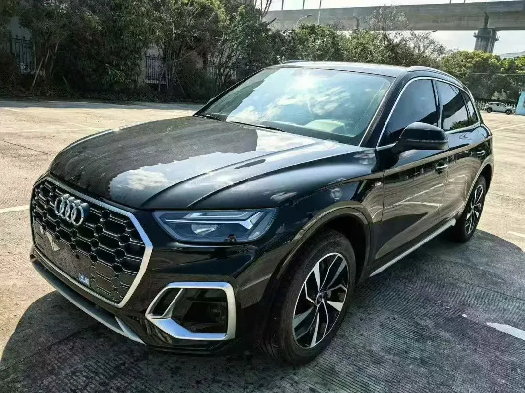 2022 Audi Q5L 2.0T 190HP L4 7DCT,autocango,china used car exporter,china ev exporter,chinese used car exporter,chinese used ev exporter